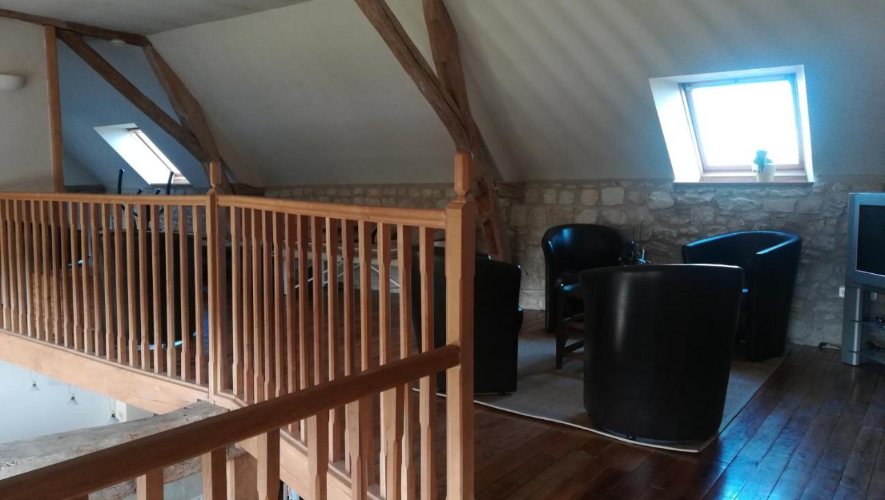 Gite Et Chambres D'Hotes Le Chene Billault Pouant Екстериор снимка