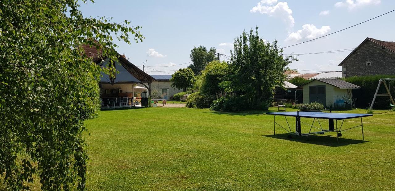 Gite Et Chambres D'Hotes Le Chene Billault Pouant Екстериор снимка