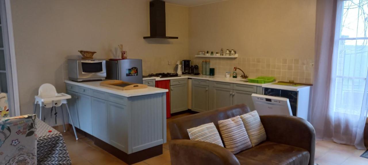 Gite Et Chambres D'Hotes Le Chene Billault Pouant Екстериор снимка